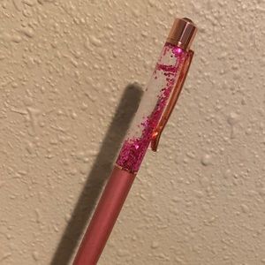 Rose pen with pink glitter
